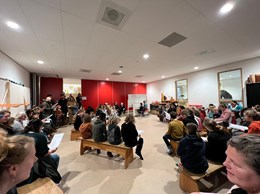 Samen zingen en oefenen van de jaarfeestliederen